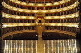 Teatro comunale Luciano Pavarotti - Wikipedia
